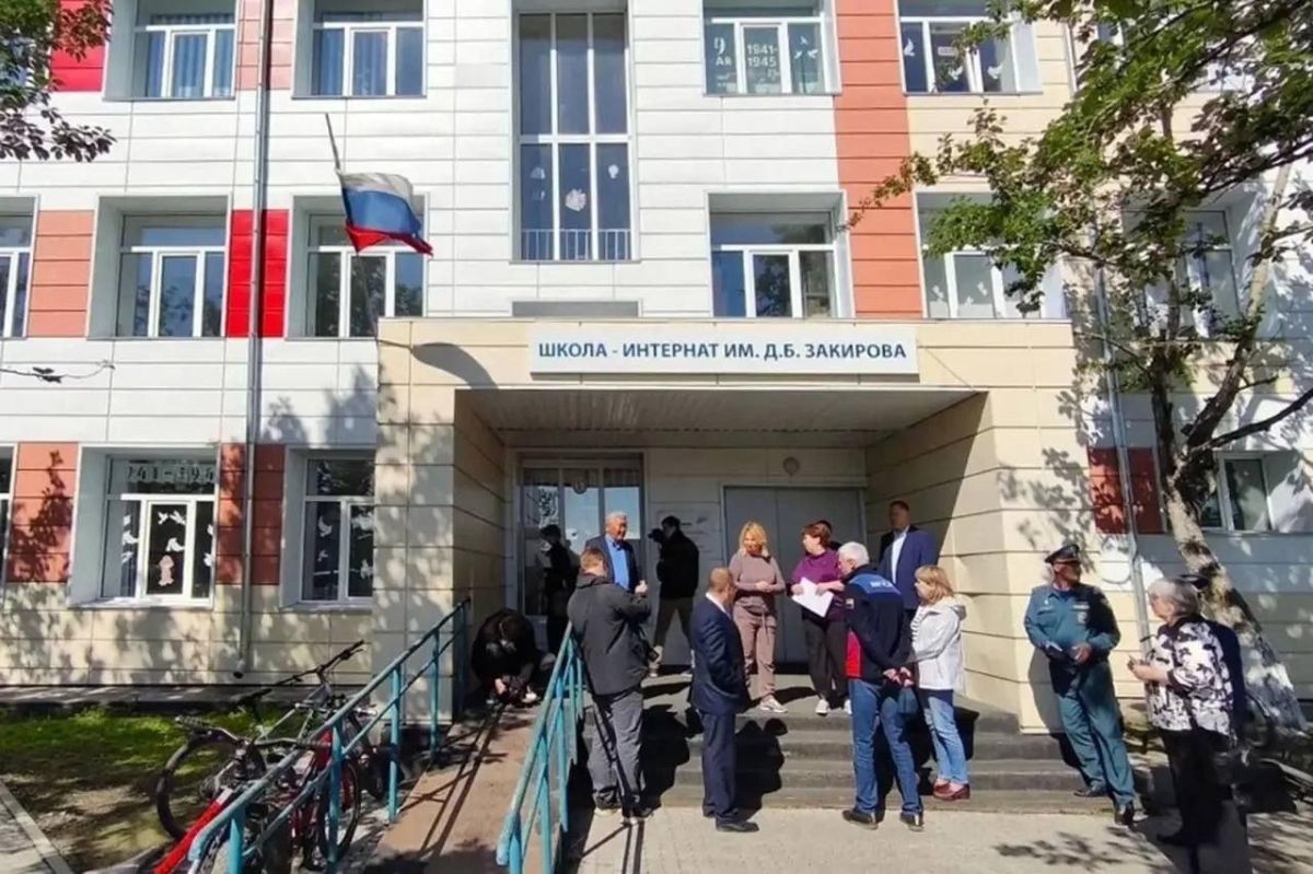 Рабочая поездка Сергея Носова в Эвенск: подготовка к зиме и развитие социальной инфраструктуры Рабочая поездка Сергея Носова в Эвенск: подготовка к зиме и развитие социальной инфраструктуры