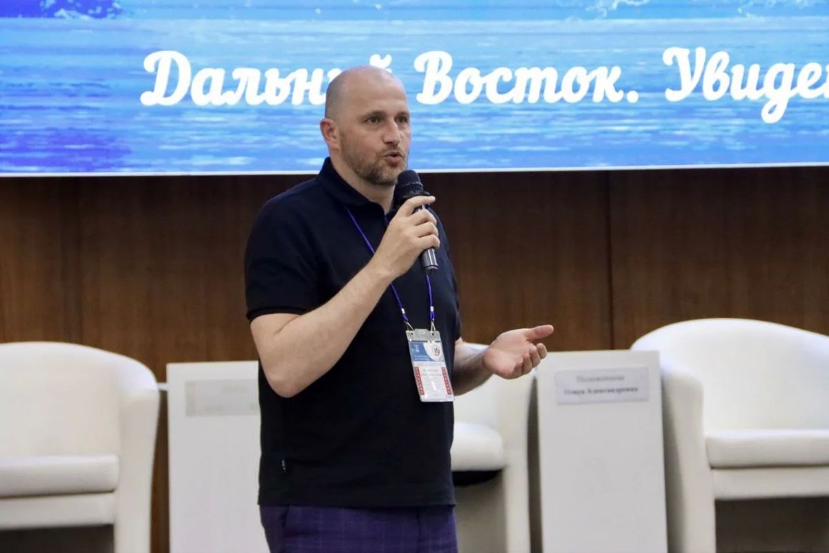 Представитель Магаданской области выступил с докладом на III Окружном муниципальном Форуме субъектов ДФО «Малая Родина – Сила России» Представитель Магаданской области выступил с докладом на III Окружном муниципальном Форуме субъектов ДФО «Малая Родина – Сила России»