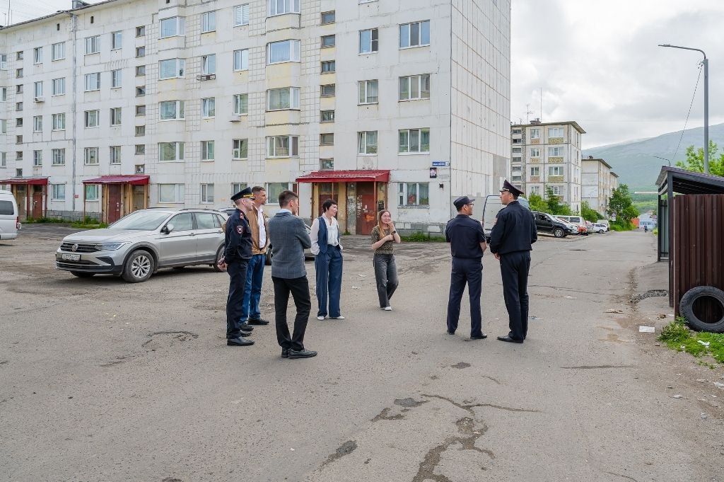 Лариса Поликанова: Безопасность юных магаданцев — наш безусловный приоритет Лариса Поликанова: Безопасность юных магаданцев — наш безусловный приоритет