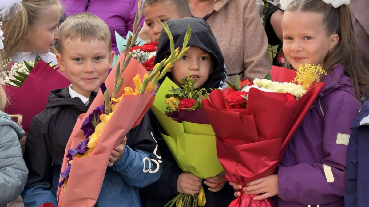 В школе № 21 прошла торжественная линейка ко Дню знаний В школе № 21 прошла торжественная линейка ко Дню знаний
