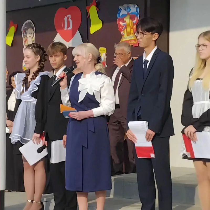 Более 14,8 тыс. школьников сели за парты на Колыме в День знаний Более 14,8 тыс. школьников сели за парты на Колыме в День знаний