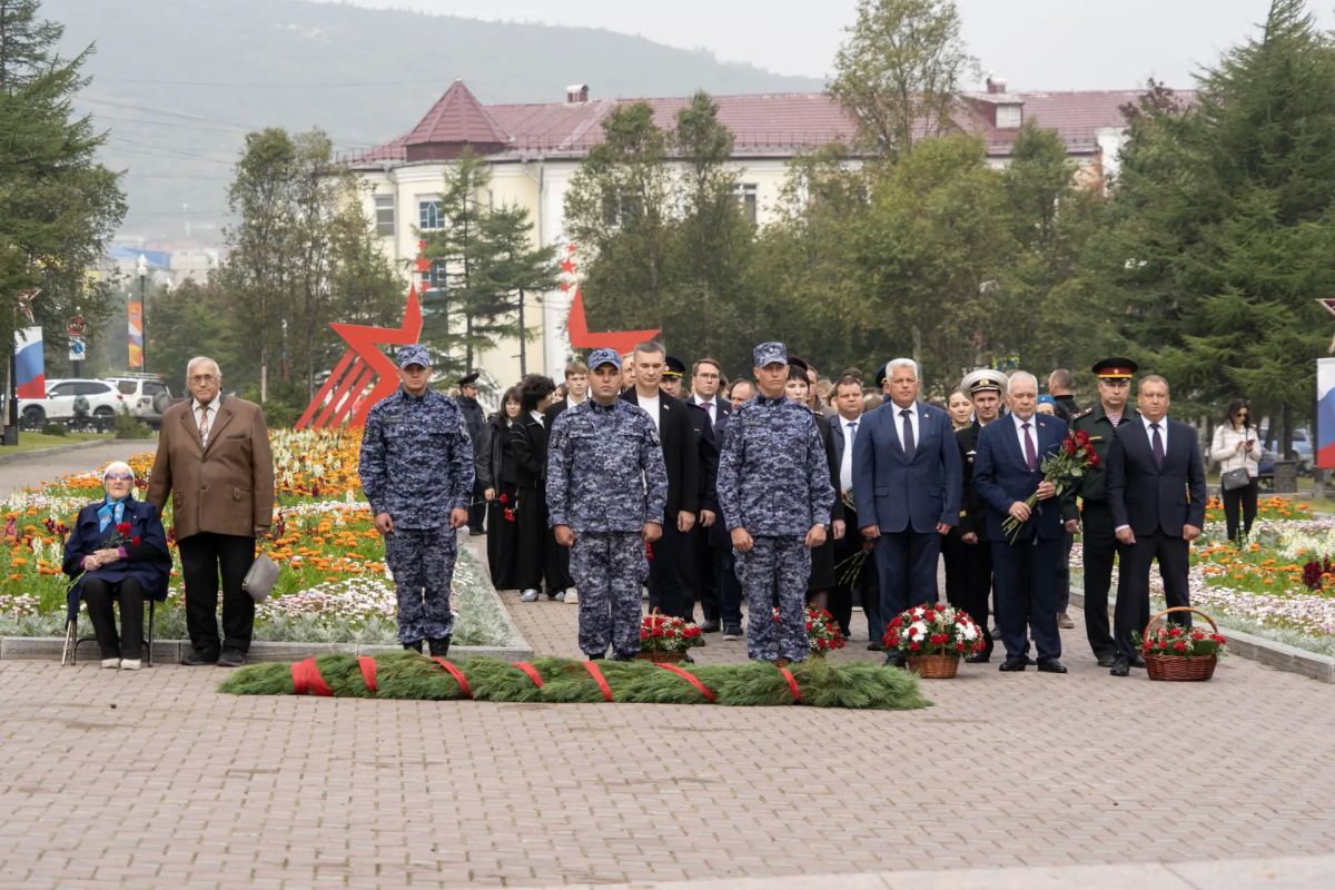 В Магадане состоялась торжественная церемония памяти, посвящённая 81-й годовщине Победы над милитаристской Японией и окончания Второй мировой войны В Магадане состоялась торжественная церемония памяти, посвящённая 81-й годовщине Победы над милитаристской Японией и окончания Второй мировой войны