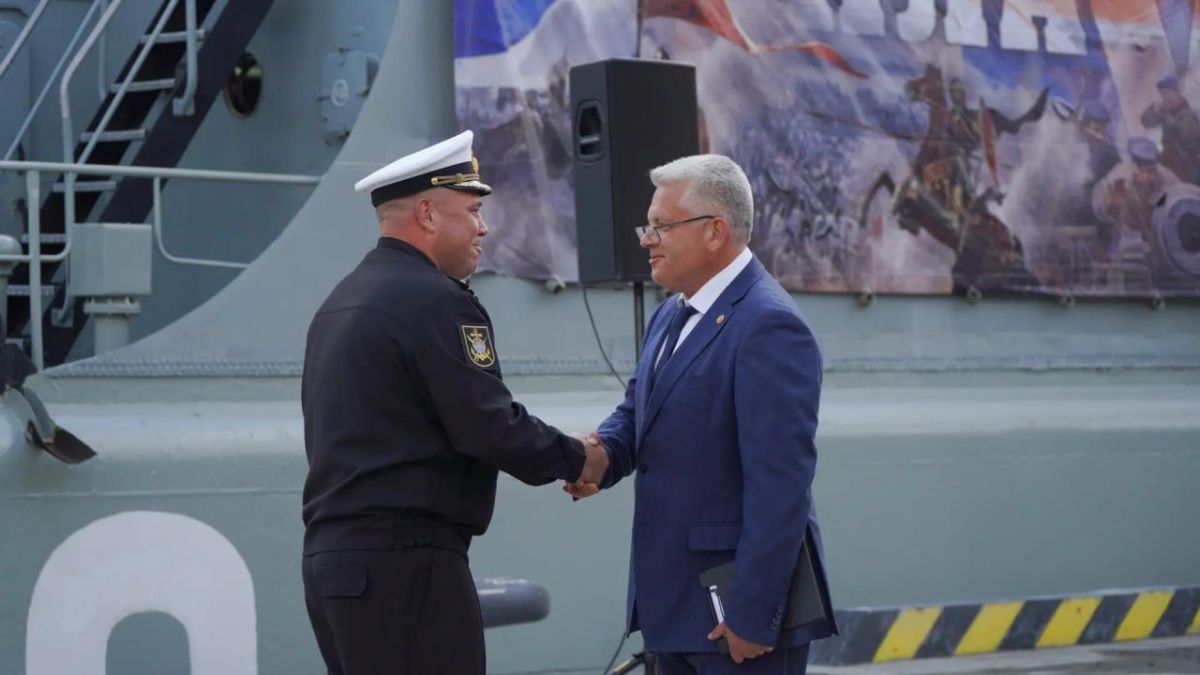 В Магадане торжественно встретили экипажи кораблей Тихоокеанского флота в рамках акции «Сила в правде – 2026» В Магадане торжественно встретили экипажи кораблей Тихоокеанского флота в рамках акции «Сила в правде – 2026»