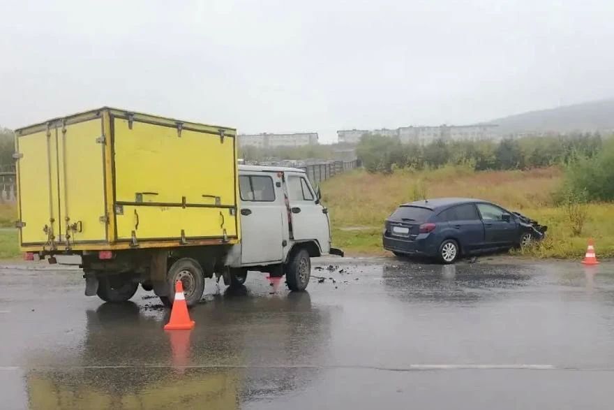Два водителя и пассажир пострадали в ДТП Два водителя и пассажир пострадали в ДТП