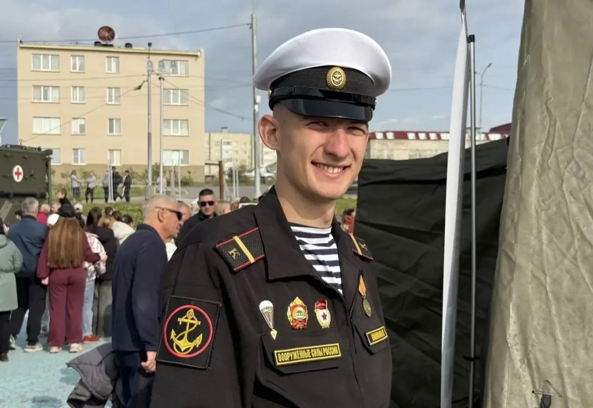В Магадане полицейские и общественники приняли участие в масштабной патриотической акции «Тихоокеанская слава В Магадане полицейские и общественники приняли участие в масштабной патриотической акции «Тихоокеанская слава