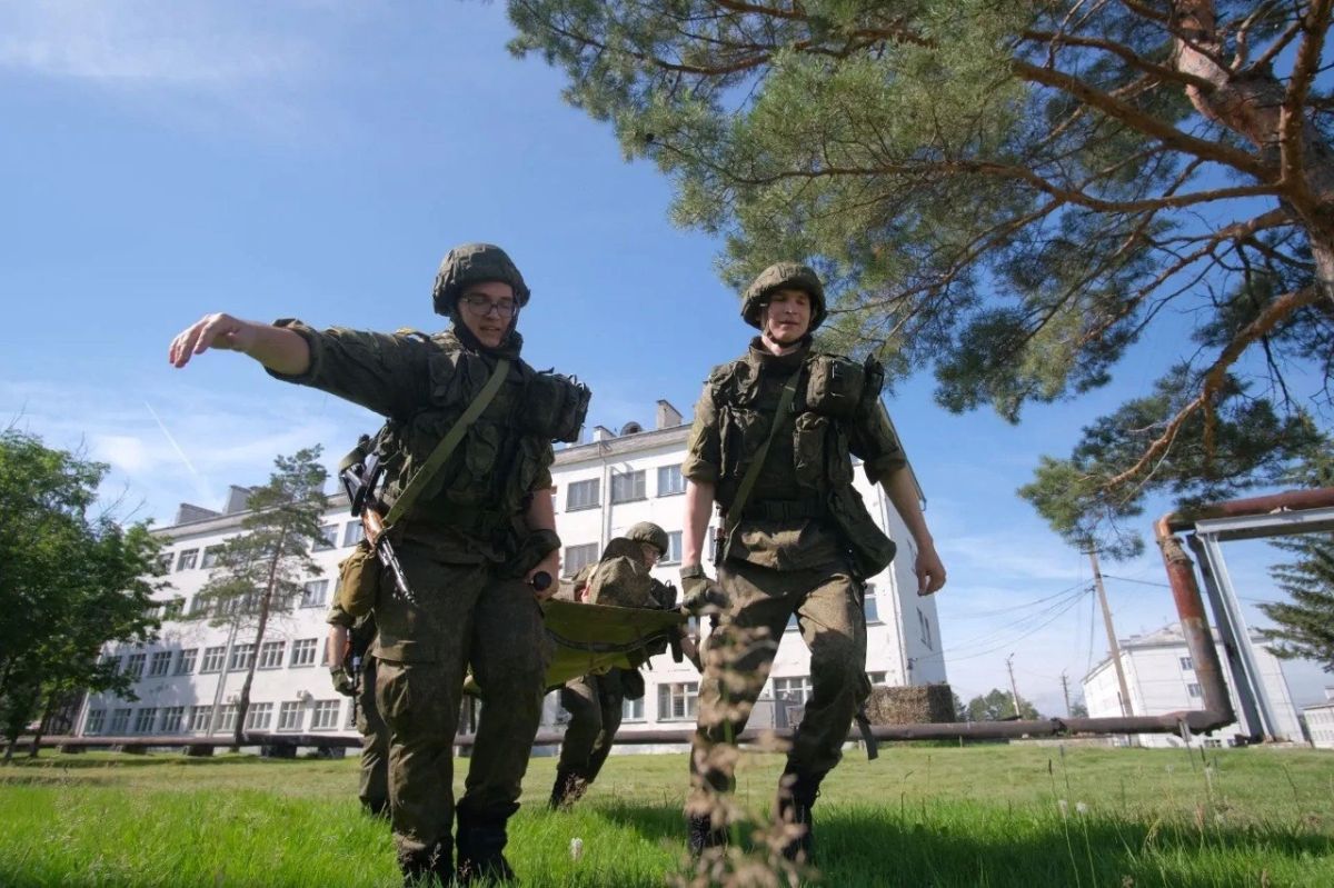 Первый выпуск состоялся в Военном учебном центре при СВГУ в Магадане Первый выпуск состоялся в Военном учебном центре при СВГУ в Магадане