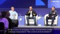 "Обычно дети хотят равняться на родителей, но я сам пытался подтянуться до уровня своего сына", — рассказал постпред президента РФ на Урале Артем Жога, отец Героя России Владимира Жоги