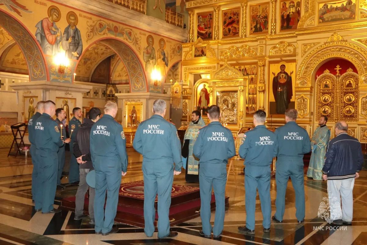 Богу - хвала, ближнему - защита Богу - хвала, ближнему - защита