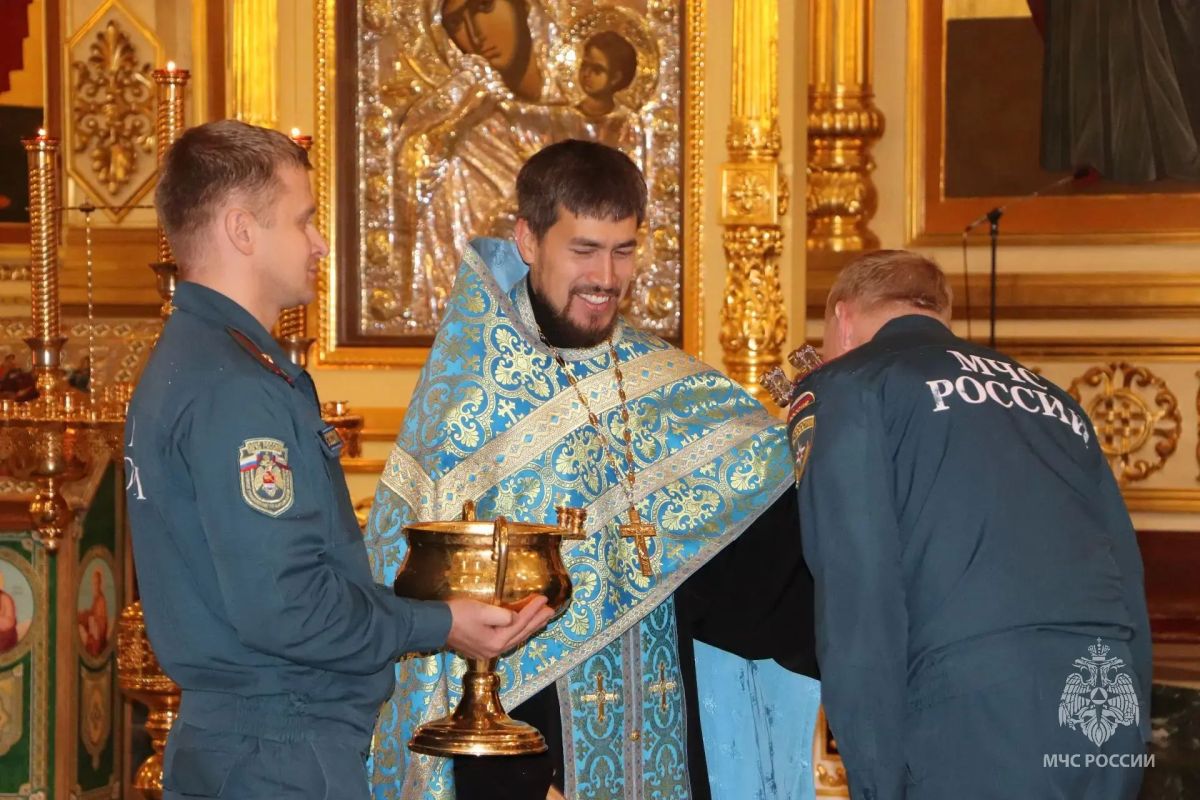Богу - хвала, ближнему - защита Богу - хвала, ближнему - защита