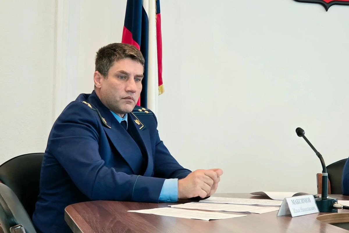 Под председательством прокурора Магаданской области Дмитрия Разуваева проведено заседание межведомственной рабочей группы по противодействию преступлениям и правонарушениям Под председательством прокурора Магаданской области Дмитрия Разуваева проведено заседание межведомственной рабочей группы по противодействию преступлениям и правонарушениям