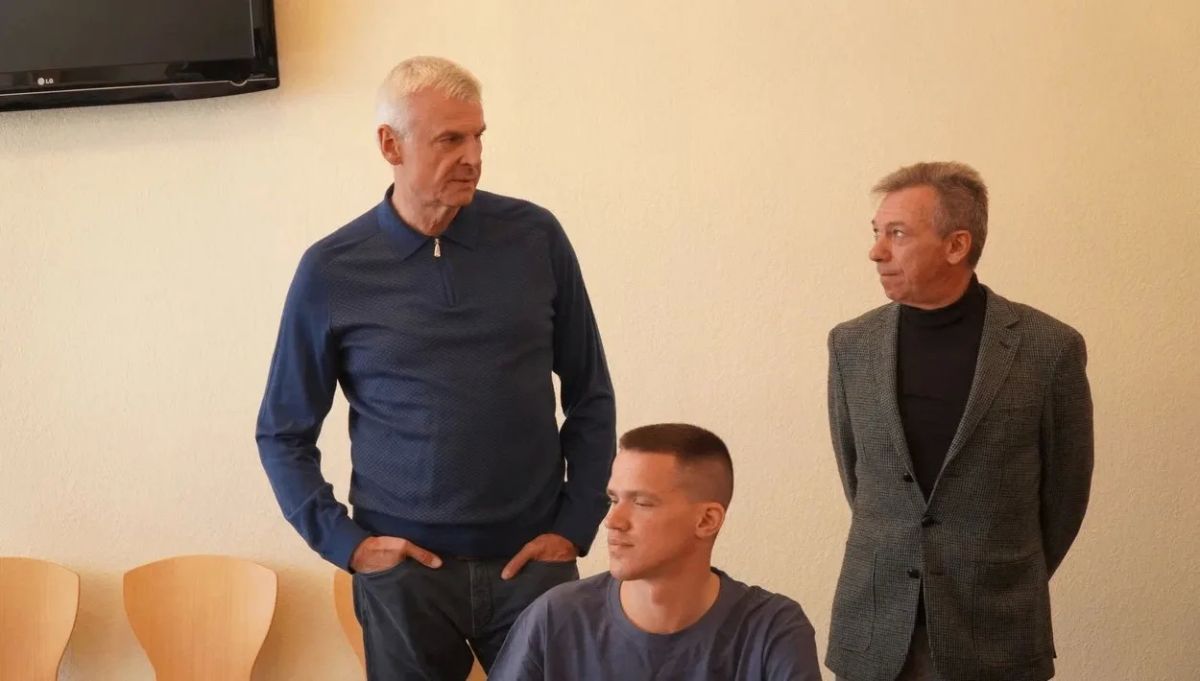 Работу штаба независимого наблюдения за выборами оценил губернатор Магаданской области Работу штаба независимого наблюдения за выборами оценил губернатор Магаданской области