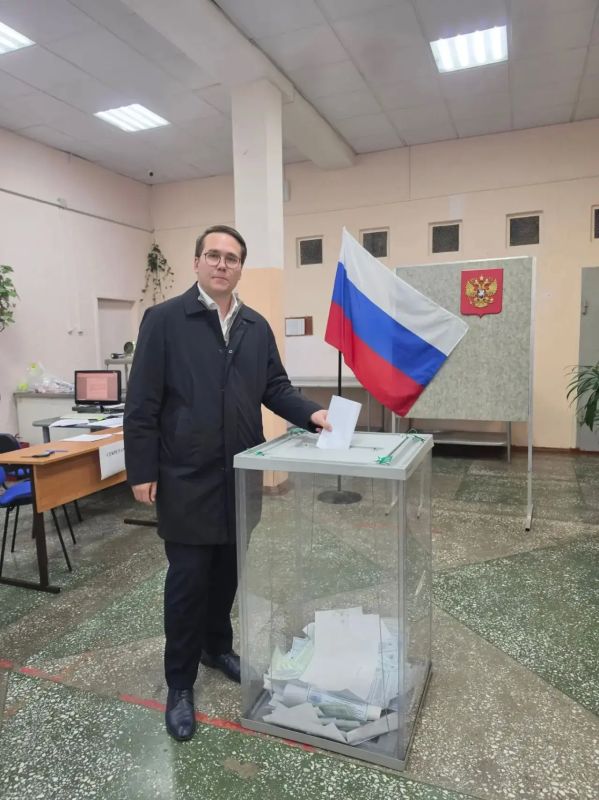Депутаты Магаданской городской Думы приняли участие в голосовании по выборам депутатов Государственной Думы Депутаты Магаданской городской Думы приняли участие в голосовании по выборам депутатов Государственной Думы