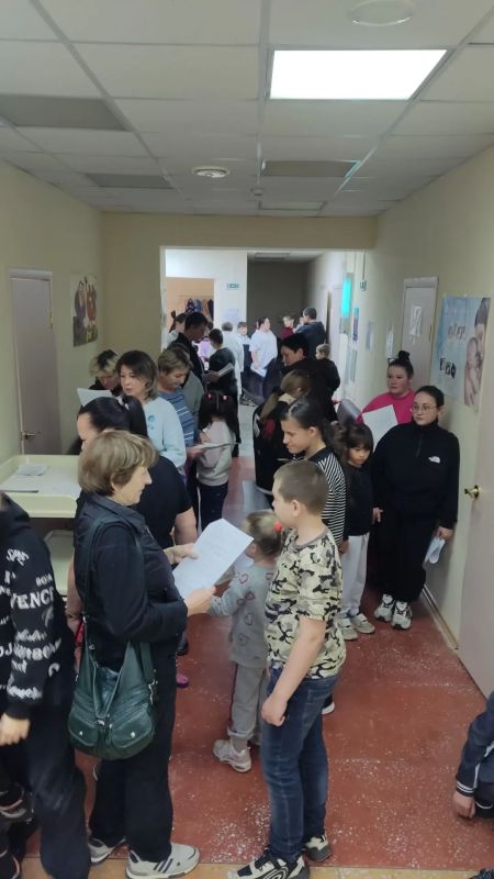 Продолжается работа с районами Продолжается работа с районами