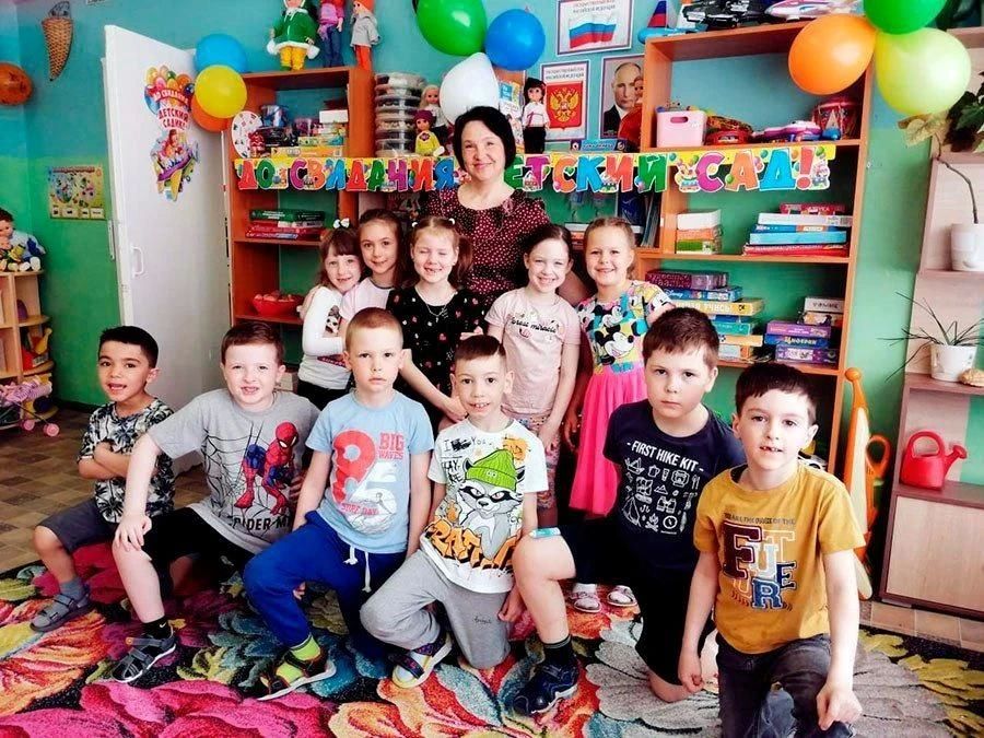 День воспитателя отмечают 27 сентября в России День воспитателя отмечают 27 сентября в России