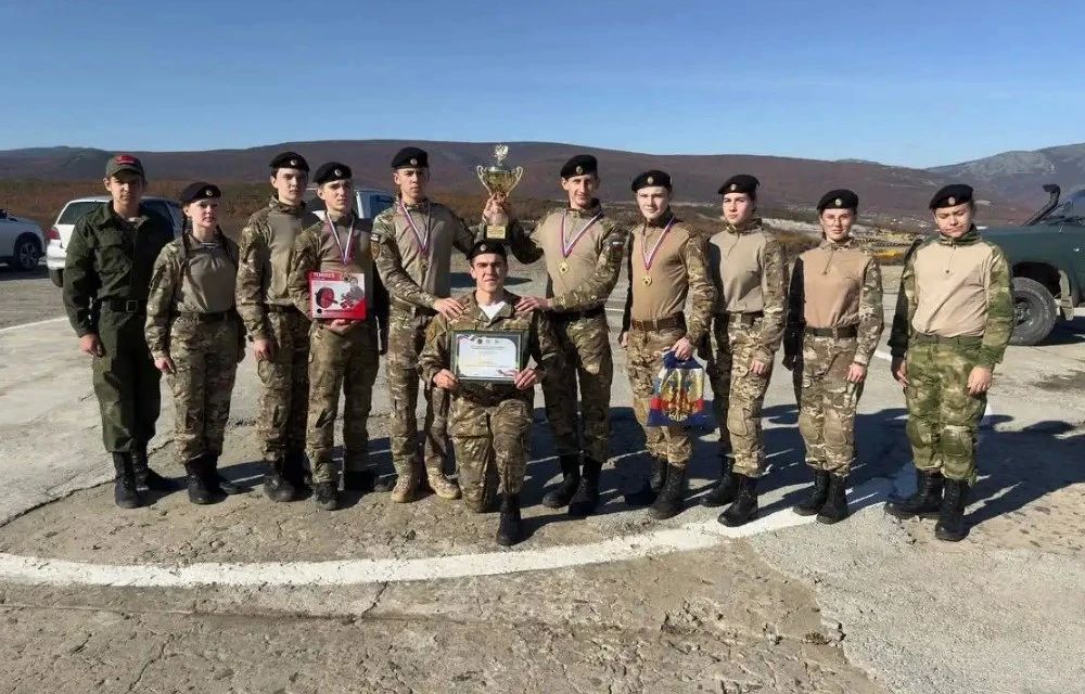Колымчане сошлись в традиционной военно-спортивной игре «Будущее России» Колымчане сошлись в традиционной военно-спортивной игре «Будущее России»