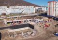 Строящаяся гостиница доросла до второго этажа в магаданской бухте Нагаева