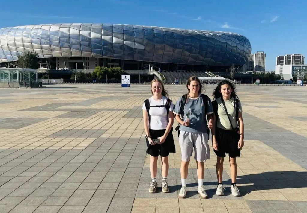 Колымские спортсменки вернулись с медалями с молодежного чемпионата по плаванию в китайском Даляне