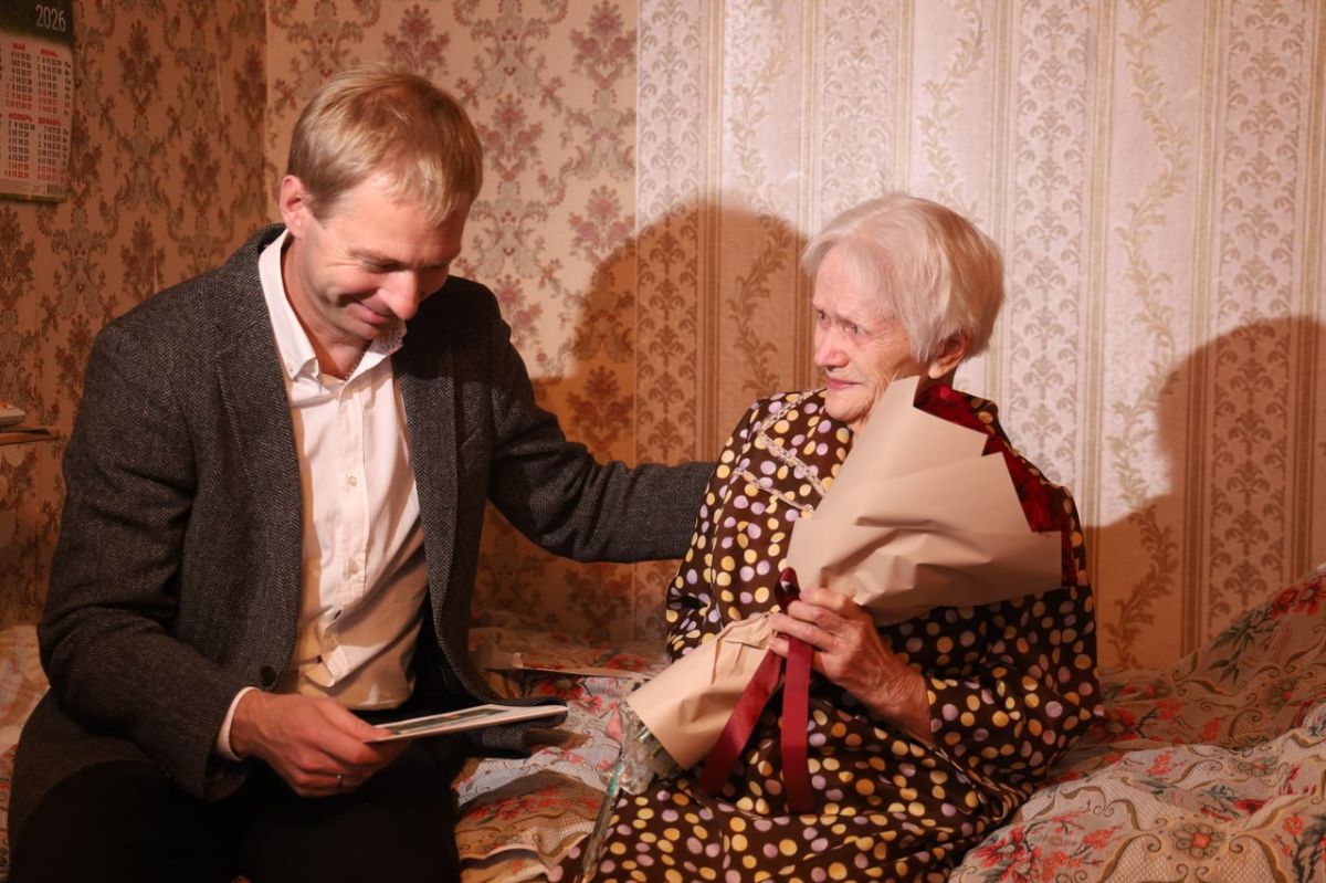 Бывшая узница фашистской неволи Раиса Истомина отметила 100-летие в Магадане Бывшая узница фашистской неволи Раиса Истомина отметила 100-летие в Магадане