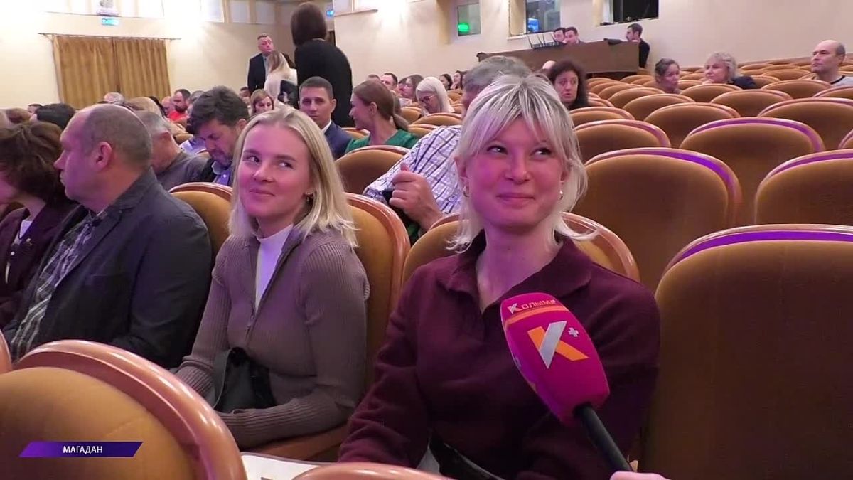 Юрий Казетов отметил юбилей на сцене магаданского Центра культуры