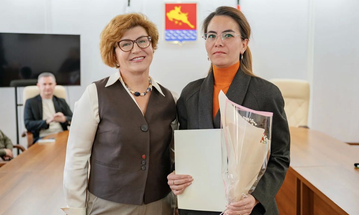 Лариса Поликанова: Сегодня мы говорим спасибо тем, кто кормит наш город, — работникам сельского хозяйства и перерабатывающей промышленности! Лариса Поликанова: Сегодня мы говорим спасибо тем, кто кормит наш город, — работникам сельского хозяйства и перерабатывающей промышленности!