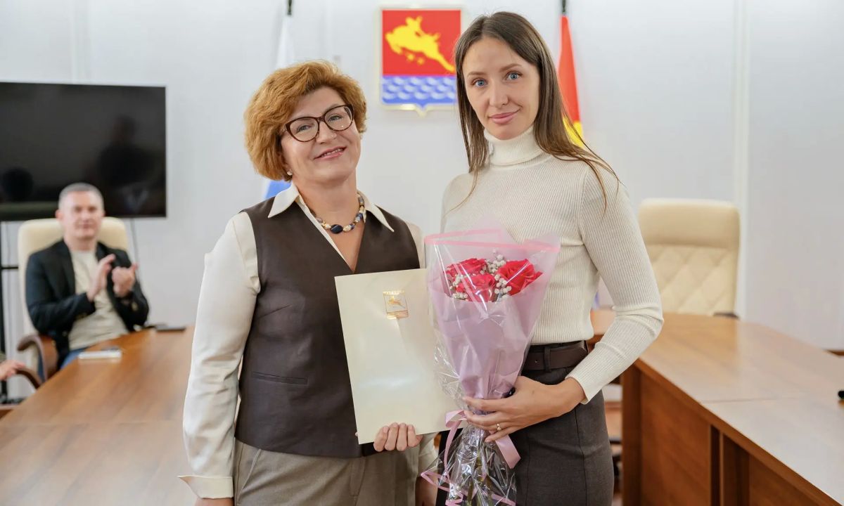 Лариса Поликанова: Сегодня мы говорим спасибо тем, кто кормит наш город, — работникам сельского хозяйства и перерабатывающей промышленности! Лариса Поликанова: Сегодня мы говорим спасибо тем, кто кормит наш город, — работникам сельского хозяйства и перерабатывающей промышленности!