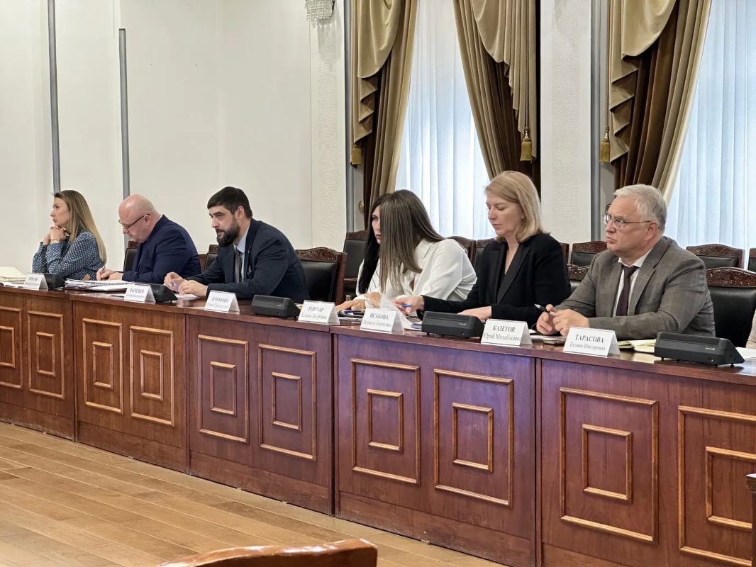 Сергей Носов: Провели совещание по подготовке к празднованию 100-летнего юбилея со дня основания Магадана Сергей Носов: Провели совещание по подготовке к празднованию 100-летнего юбилея со дня основания Магадана