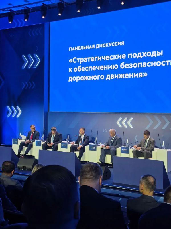 Депутат Магаданской городской Думы Егор Шалдыбин представил Колыму на XIII Международной специализированной выставке «Дорога 2026» Депутат Магаданской городской Думы Егор Шалдыбин представил Колыму на XIII Международной специализированной выставке «Дорога 2026»