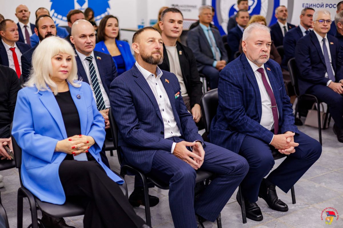 Итоги выборов в Госдуму, работа в округах и 100-летие Магадана: как прошла встреча Сергея Носова с депутатами «Единой России» Итоги выборов в Госдуму, работа в округах и 100-летие Магадана: как прошла встреча Сергея Носова с депутатами «Единой России»