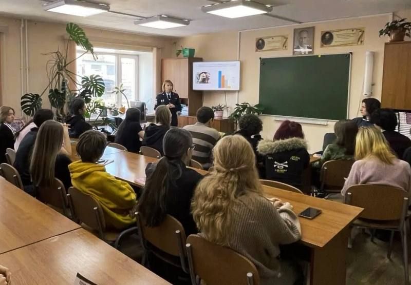 В Магаданской области полицейские проводят антинаркотическую акцию «Первокурсник – 2026» В Магаданской области полицейские проводят антинаркотическую акцию «Первокурсник – 2026»