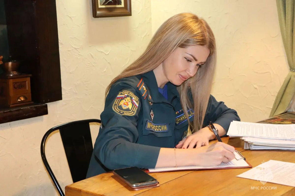 Анастасия Сурнина - лучший инспектор Госпожнадзора на Колыме
