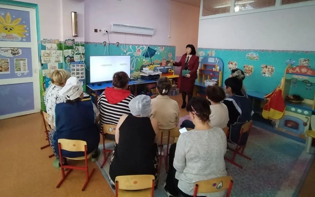 В Магаданской области продолжается реализация всероссийского просветительского проекта Роспотребнадзора: IV этап лектория «Санпросвет» в Ольском районе