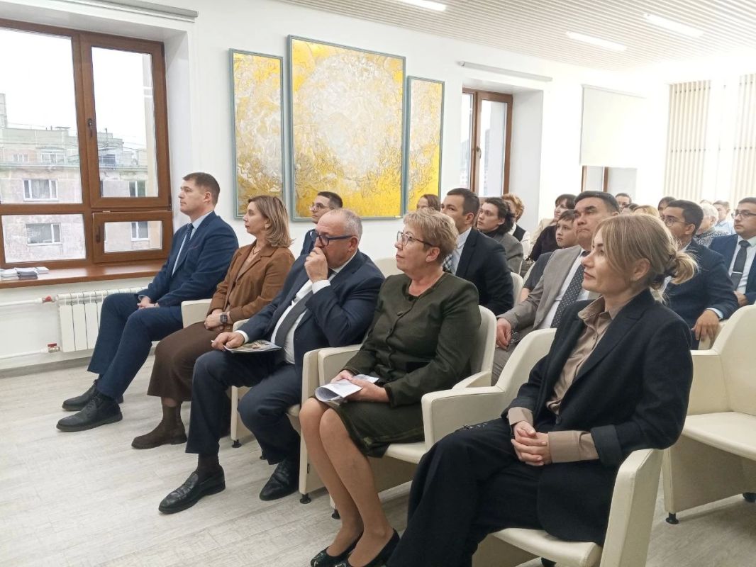 Гимназия №24, СВГУ и «Сусуманзолото» подписали соглашение об инженерном классе в Магадане Гимназия №24, СВГУ и «Сусуманзолото» подписали соглашение об инженерном классе в Магадане