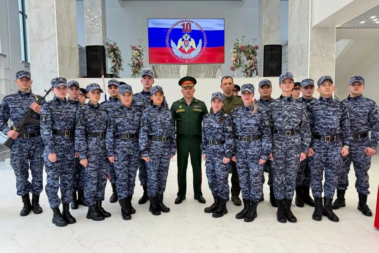 В Магадане состоялась церемония приведения к присяге молодых сотрудников Росгвардии