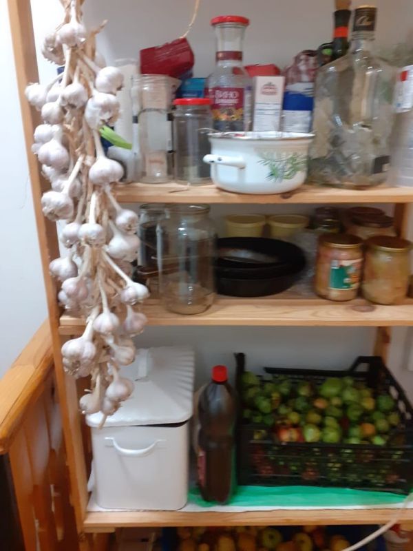 Секреты хранения чеснока: как сохранить свежесть до лета с минимальными усилиями