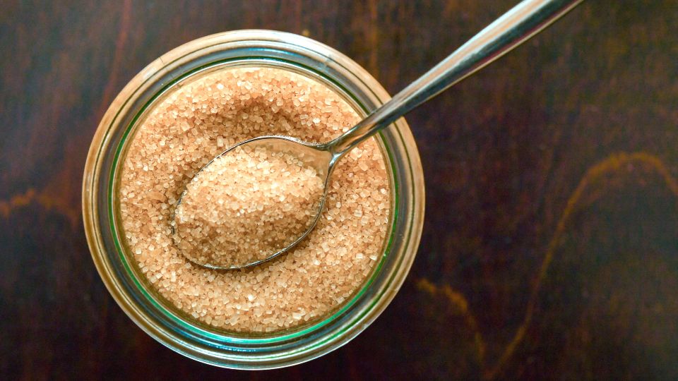 Александр Мясников развеял миф относительно безвредности тростникового сахара