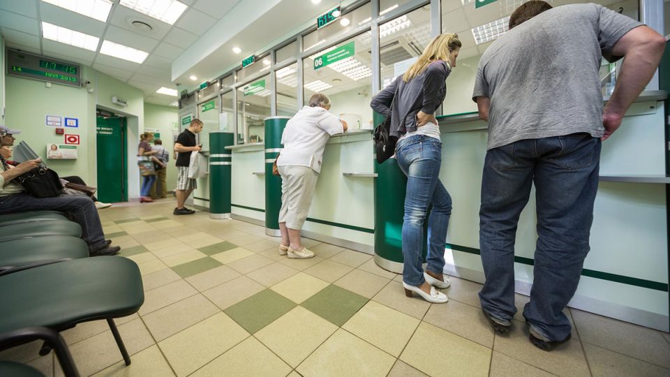 Почему закрытие банковского счета затягивается: неразрешенные преграды на пути к вашим деньгам