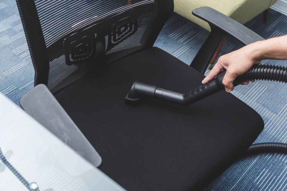 Эффективный уход за офисным креслом: секреты чистоты и долговечности