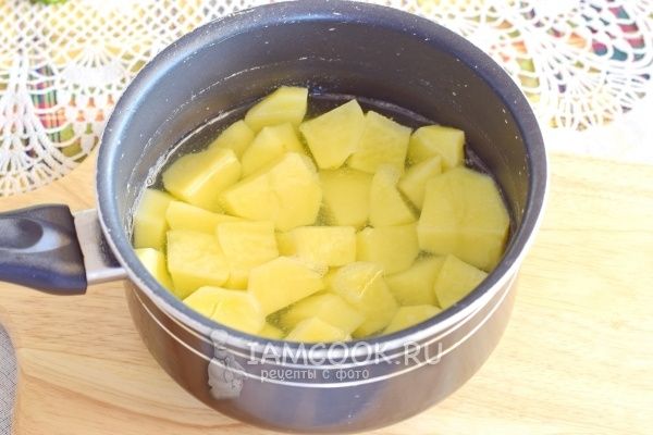 Простой картофельный хлеб с хрустящей корочкой