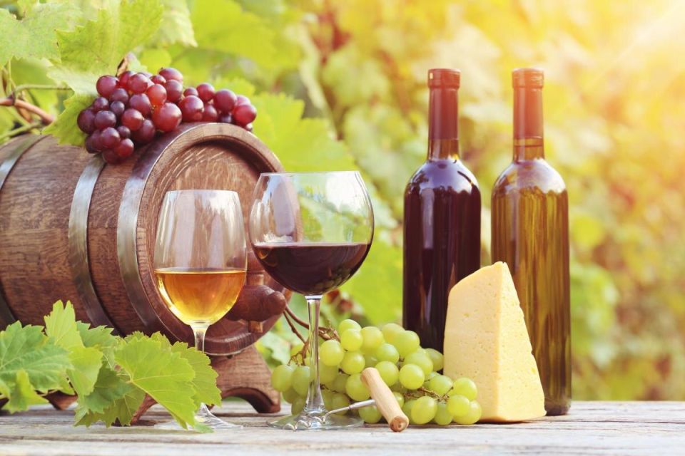 Красное или белое: как выбрать вино для здоровья?