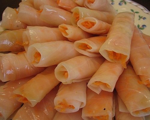 Необычные рулетики из капусты: традиционный вкус в новом свете