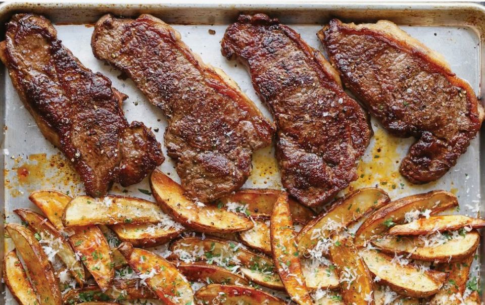 Идеальное жареное мясо в духовке: секреты для хрустящей корочки и сочной внутренности